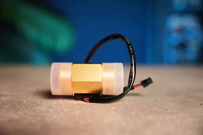 Расходомер воды/ Латунный датчик расхода воды – купить в Москве